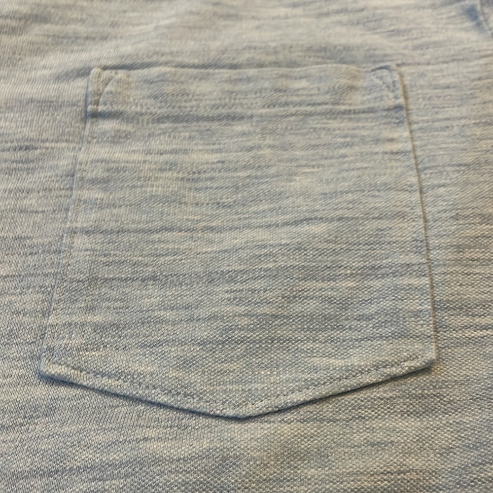 Banana Republic pique cotton polo in blue. Men's XL. Like new condition. Sharp! - Picture 5 of 11